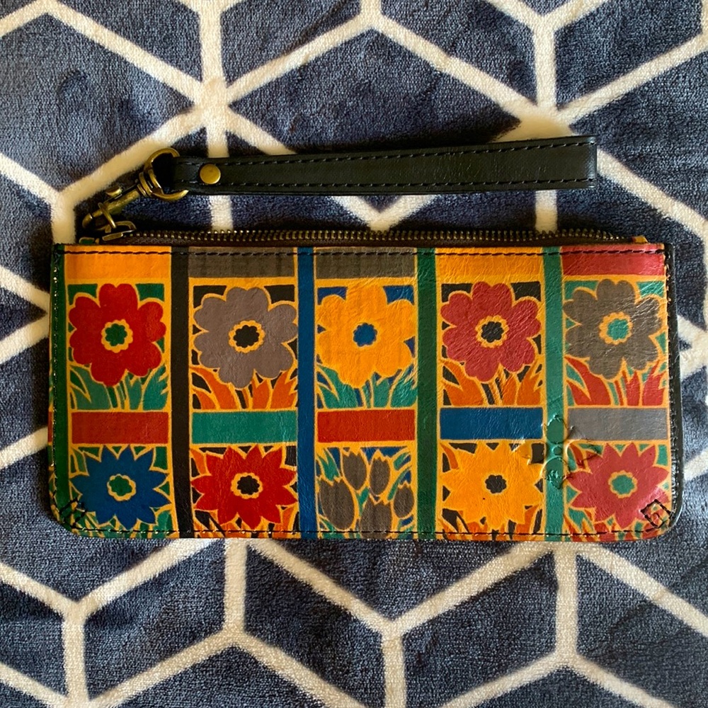 NWOT Patricia Nash St Croce leather wristlet floral